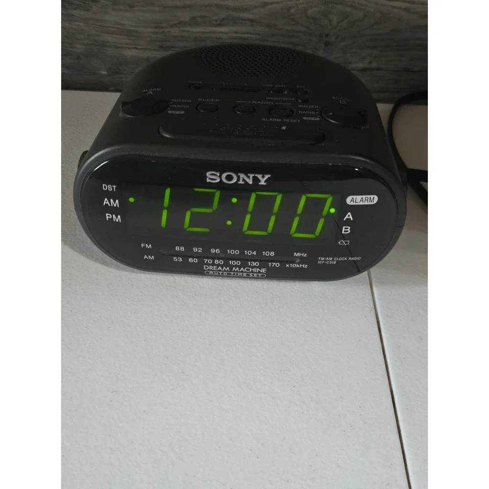 Sony Dream Machine ICF-C318 Dual Alarm Clock Radio AM FM Green LED Black
